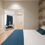 Golden City Hotel , Tirana