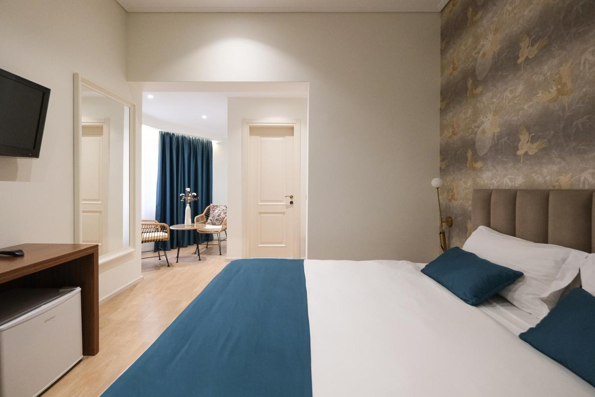 Golden , 3* Tirana