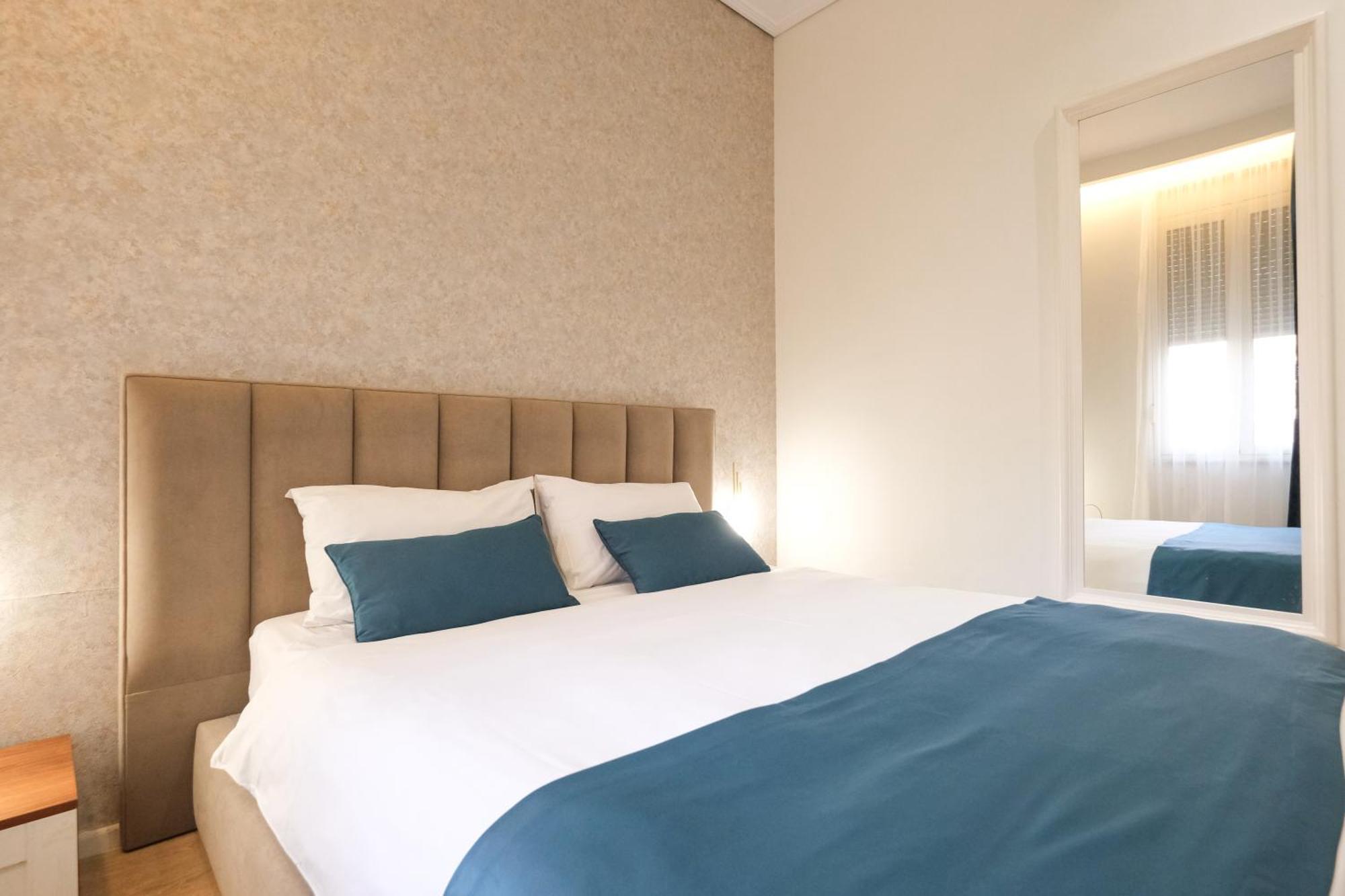 Hotel Golden ,