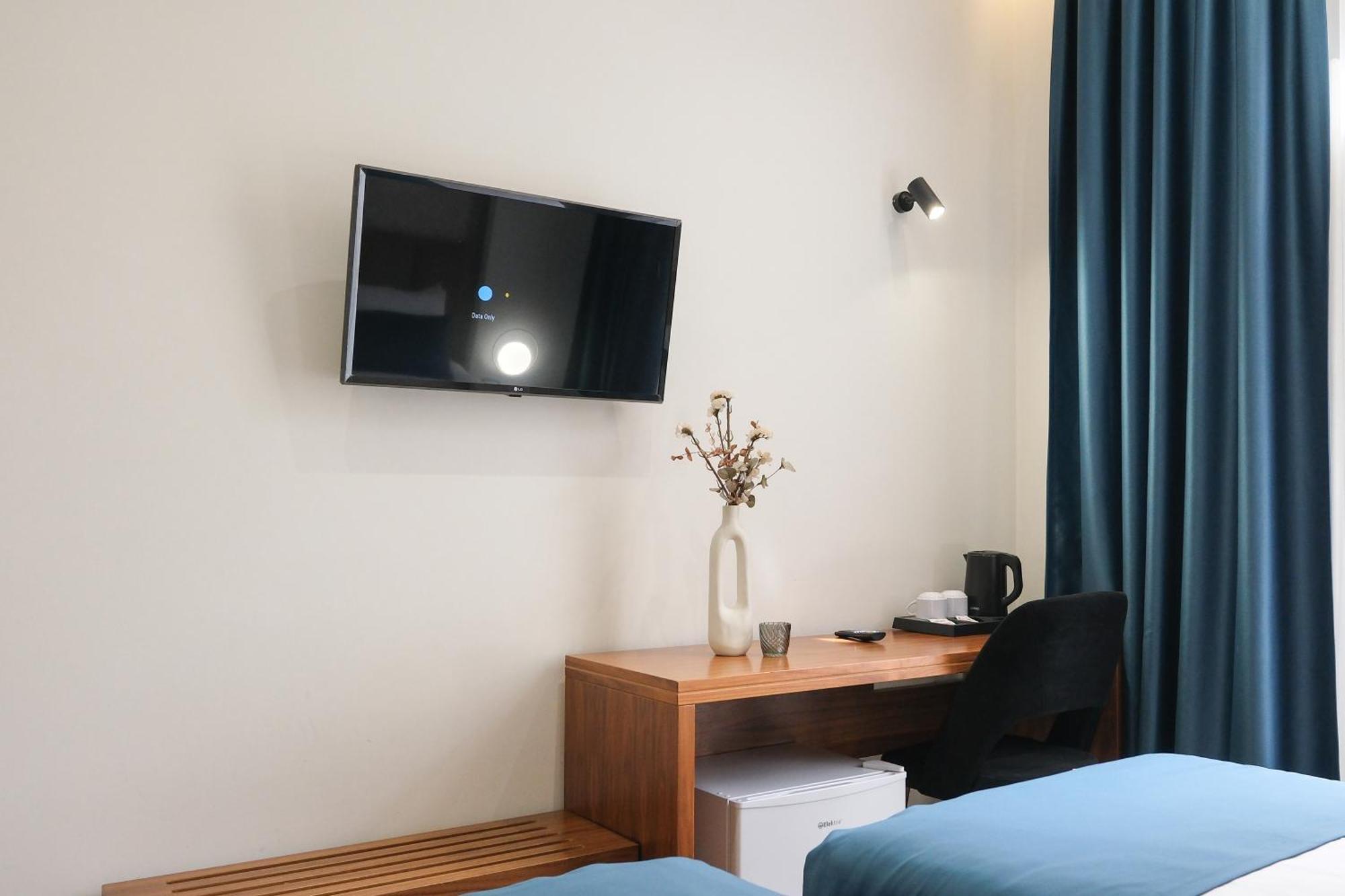Golden , 3* Tirana